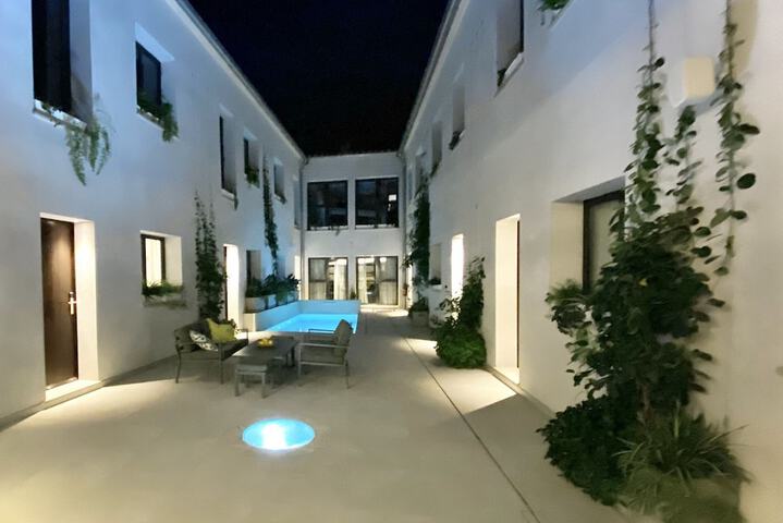 Pool 29 of 45