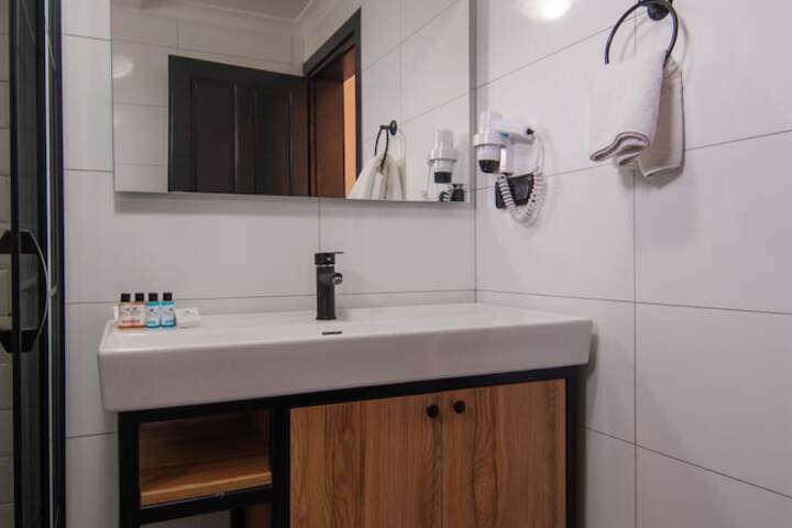 Room 75 of 135