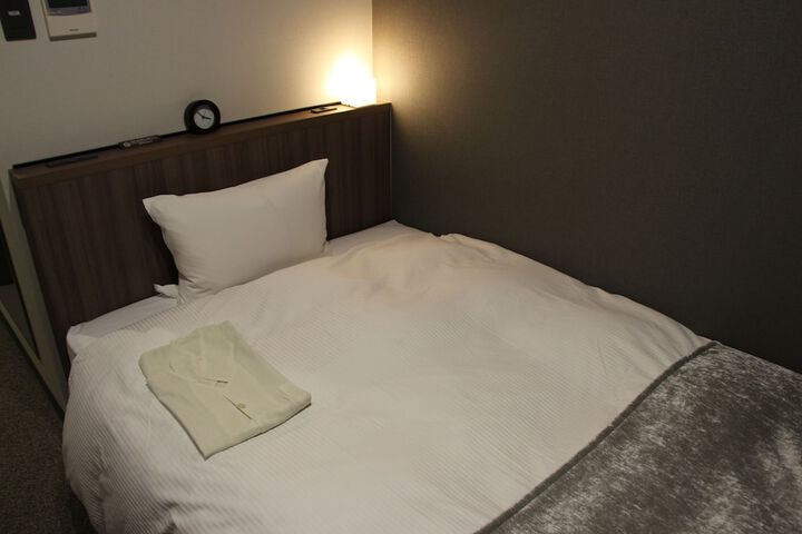 Room 15 of 40