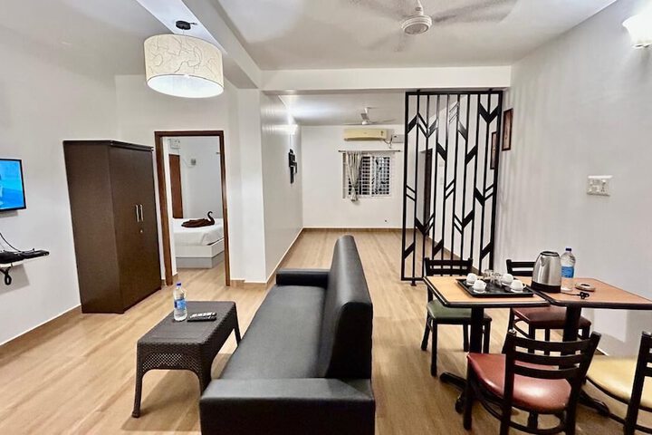Room 14 of 27