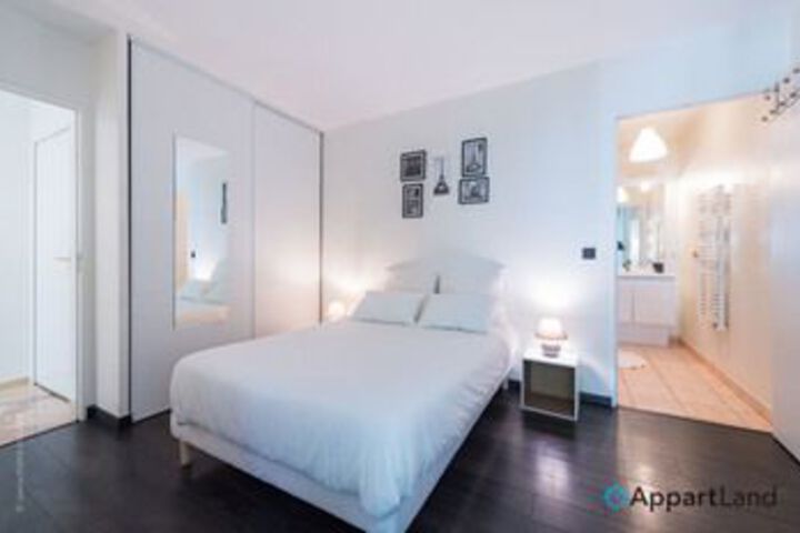 Room 6 of 21
