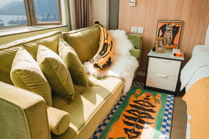 Room 9 of 73