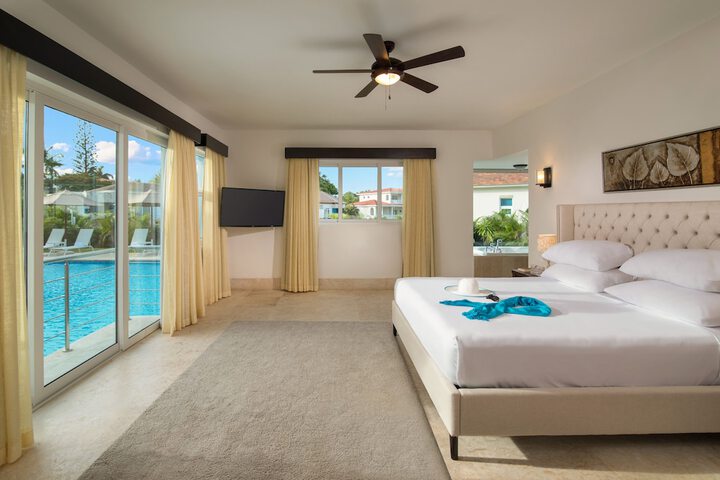 Room 2 of 12