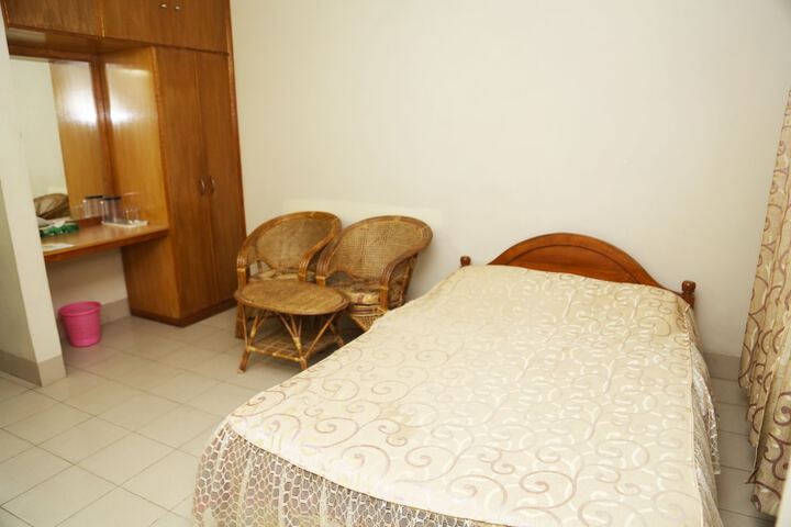 Room 14 of 24
