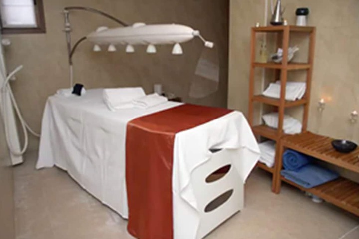 Massage Photo