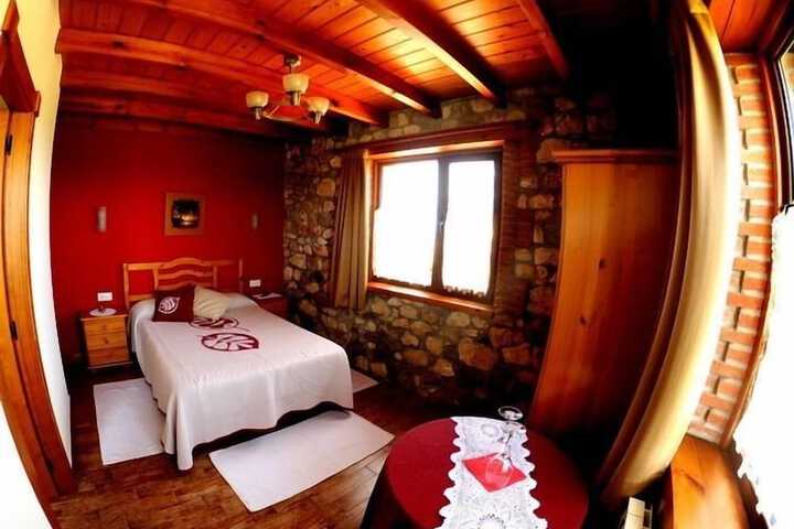 Room 6 of 30