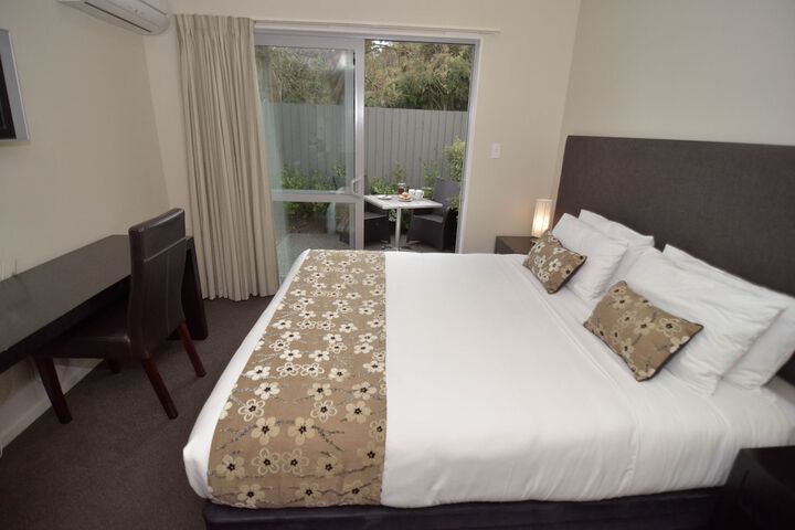 Room 3 of 42