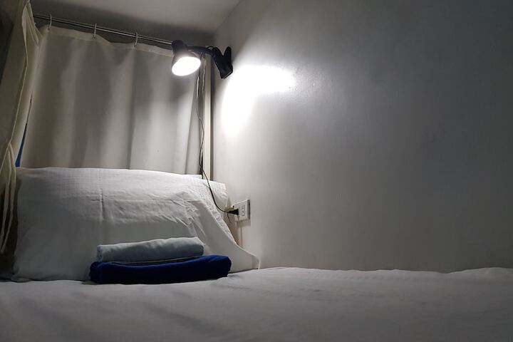 Room 21 of 61
