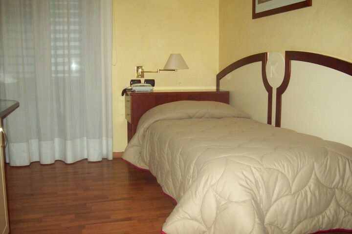 Room 13 of 44