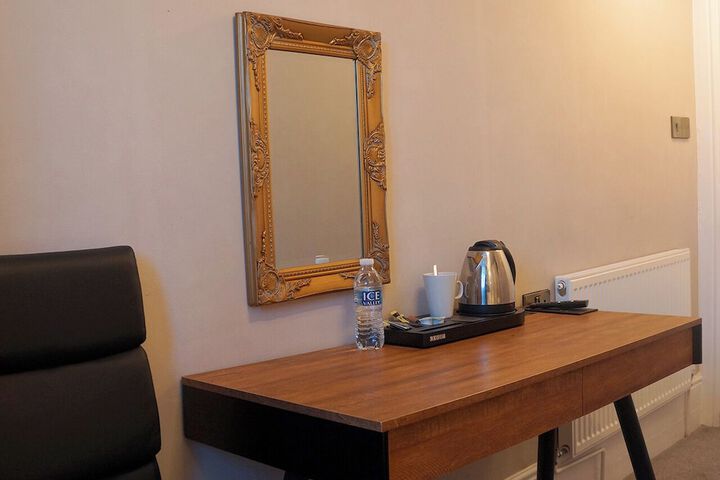 Room 43 of 87