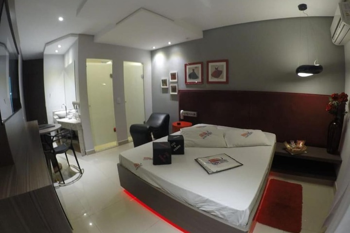 Room 28 of 61