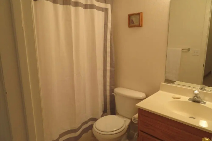 Room 9 of 15