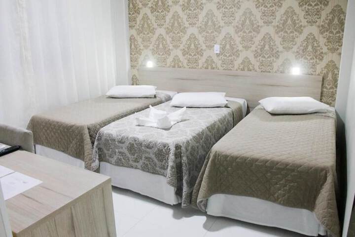 Room 33 of 82