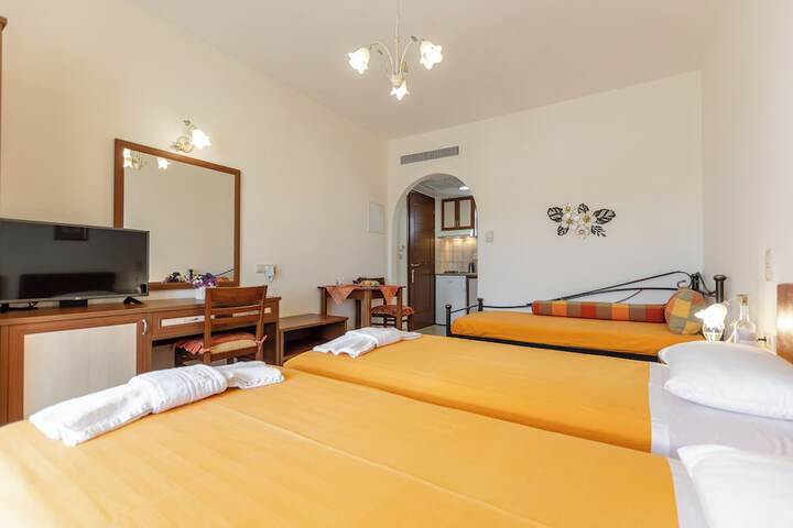 Room 21 of 90