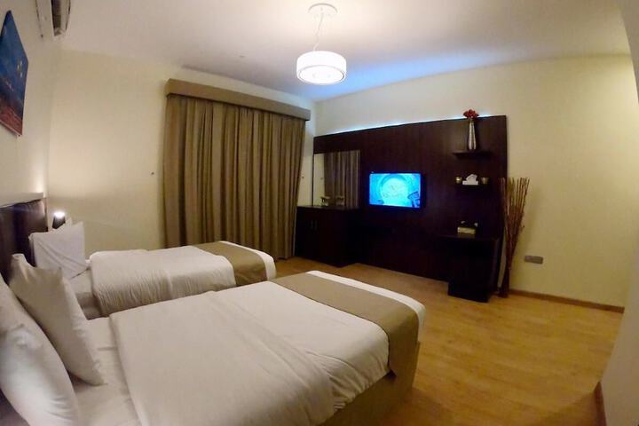 Room 10 of 39