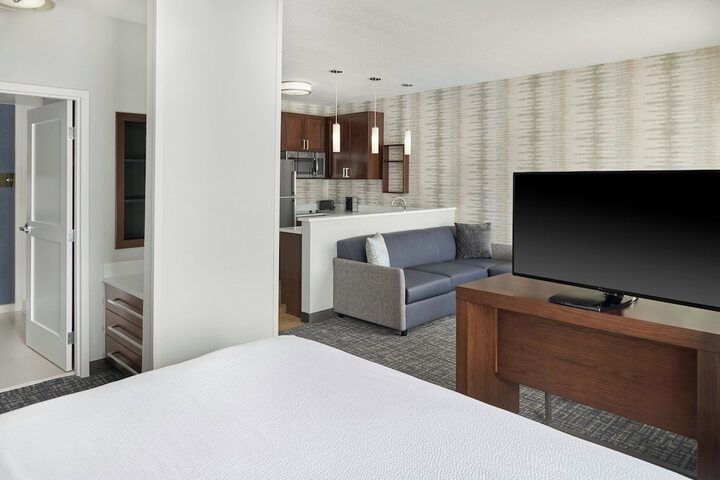 Room 12 of 50