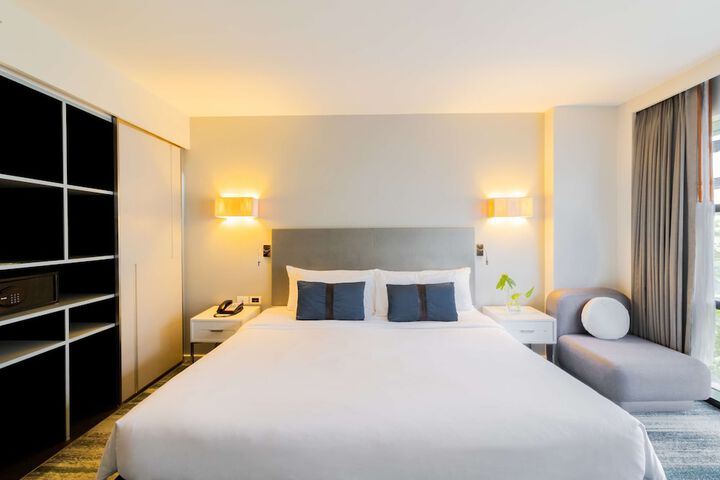 Room 8 of 21