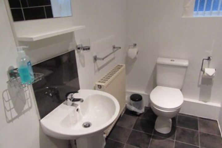 Room 3 of 16