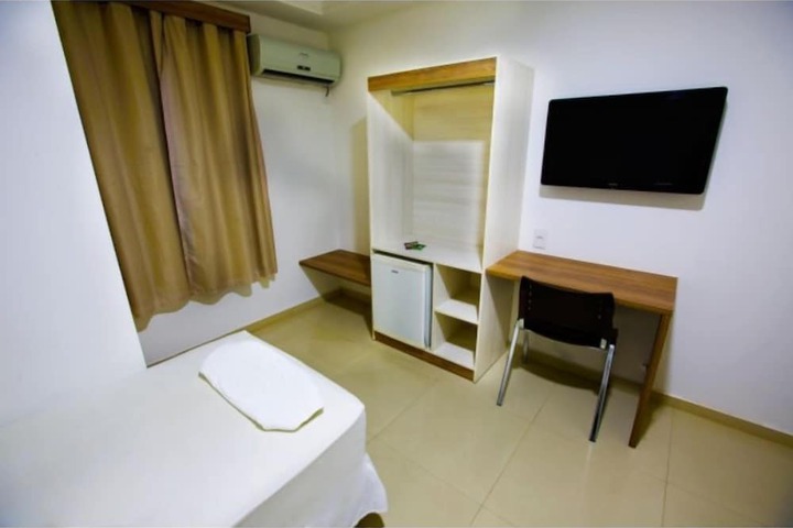Room 17 of 24