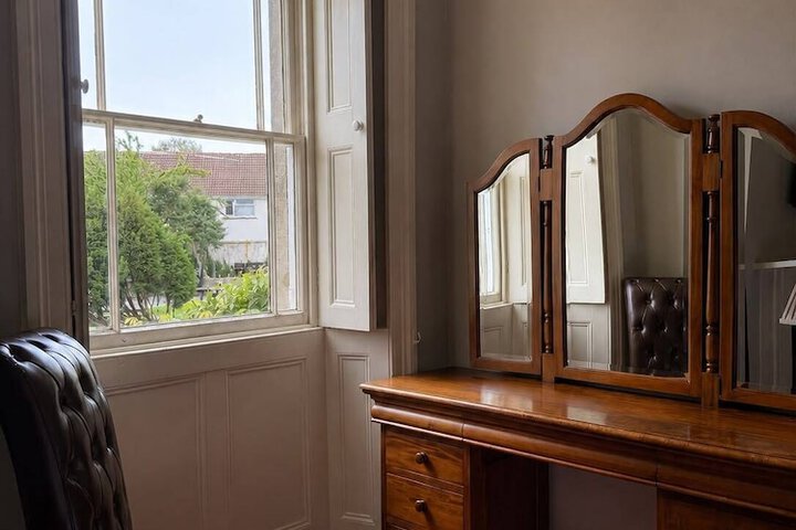 Room 9 of 47