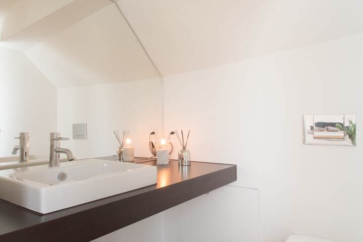 Room 29 of 33