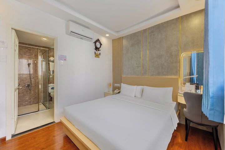Room 25 of 63