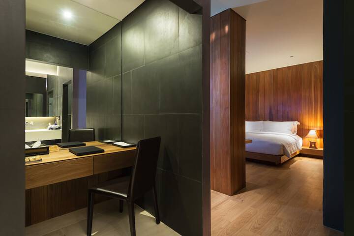 Room 3 of 139