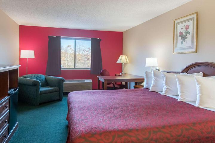 1 King Bed (5 of 14)