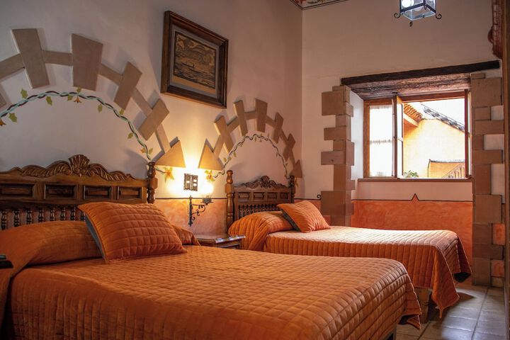 Room 16 of 30