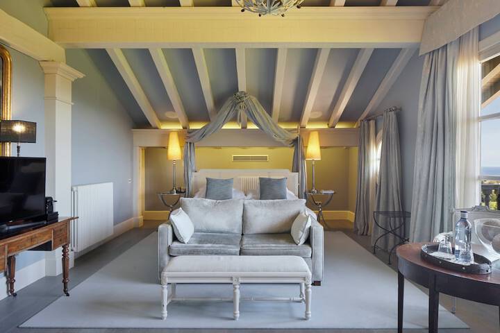 Room 21 of 45
