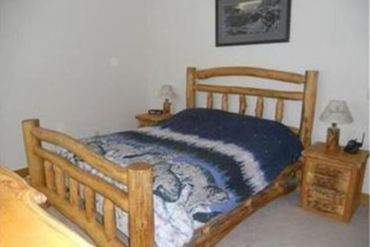 Room 8 of 15