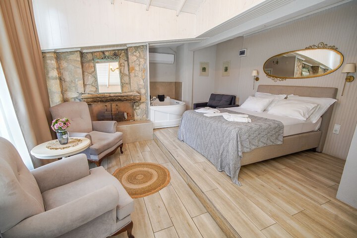 Room 10 of 41