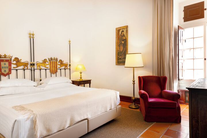 Room 4 of 41
