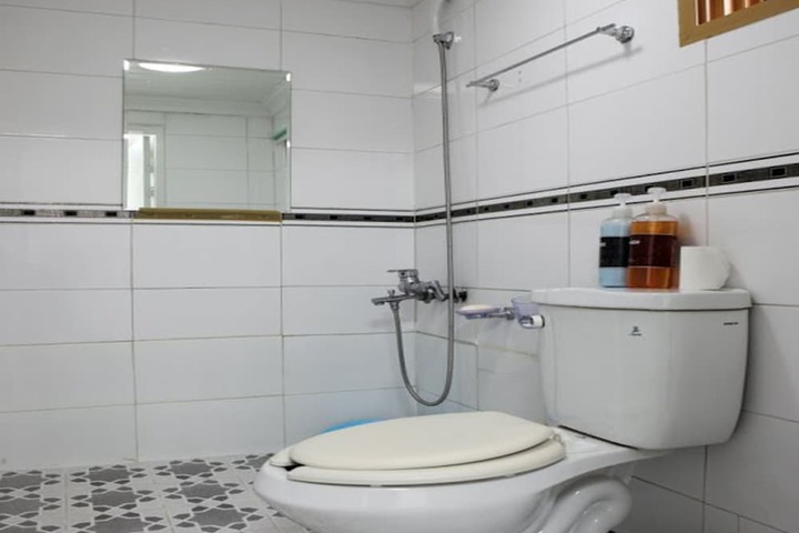 Clean Restrooms