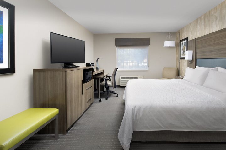 Standard | King Bed (17 of 19)