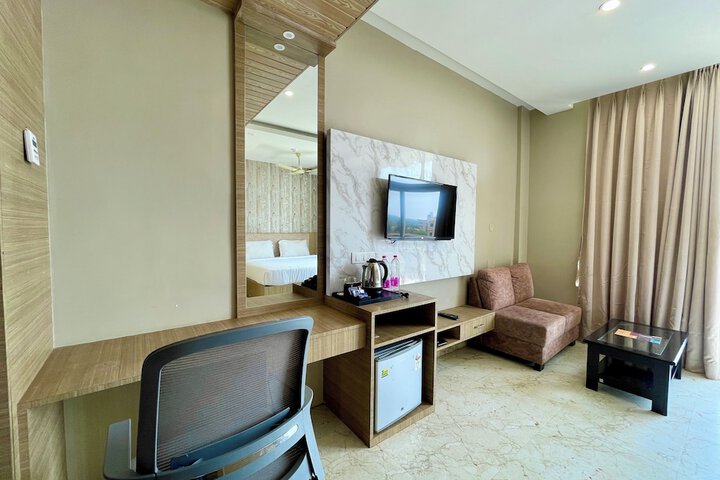 Room 48 of 100