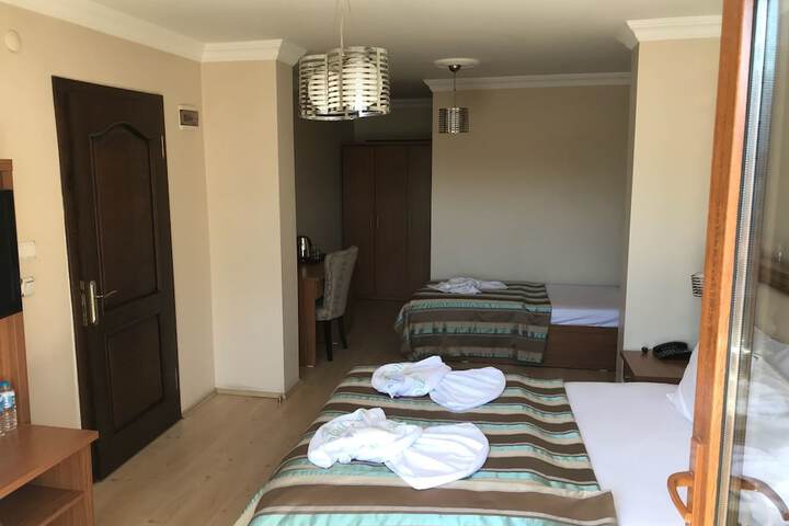 Room 2 of 26