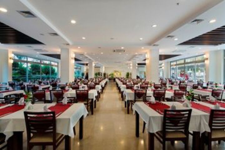 Dining 89 of 108