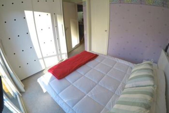 Room 34 of 79