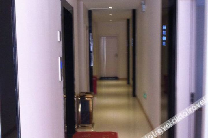 Hotel Interior 15 of 27