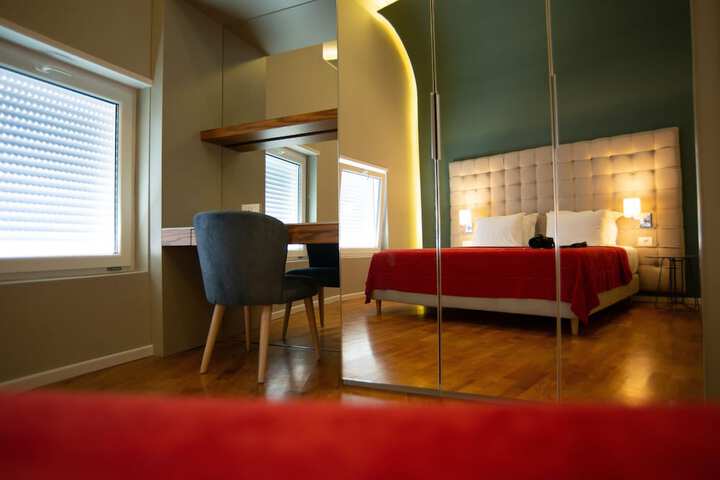 Room 35 of 253
