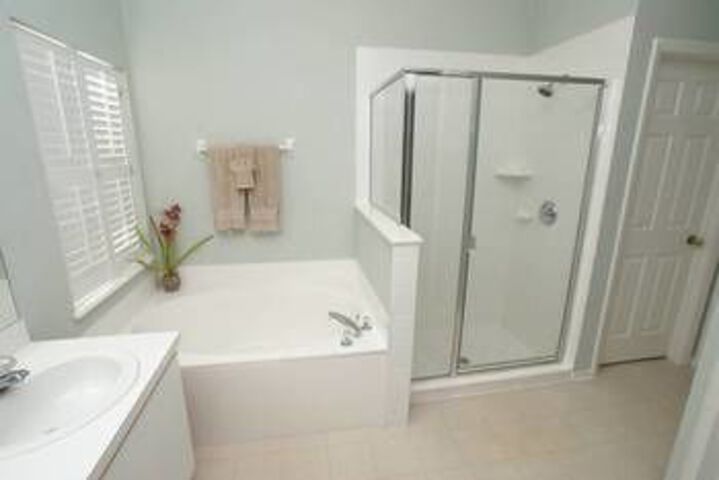 Room 4 of 36