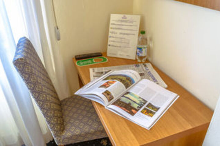 Room 15 of 18