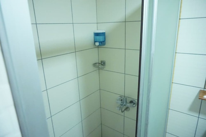 Room 34 of 49