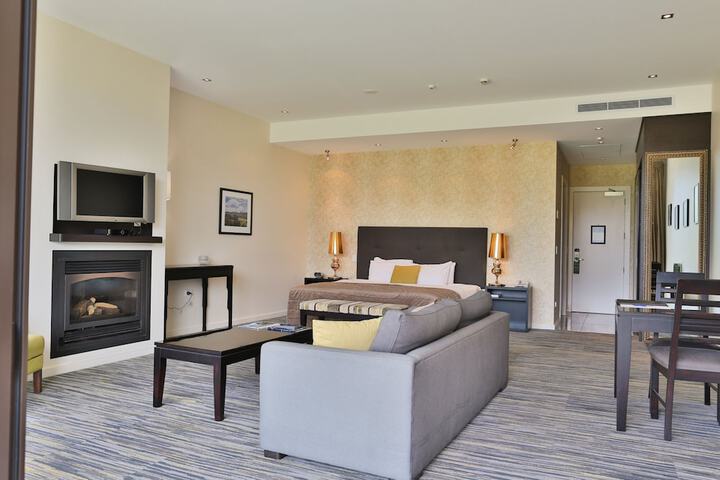 Room 10 of 47