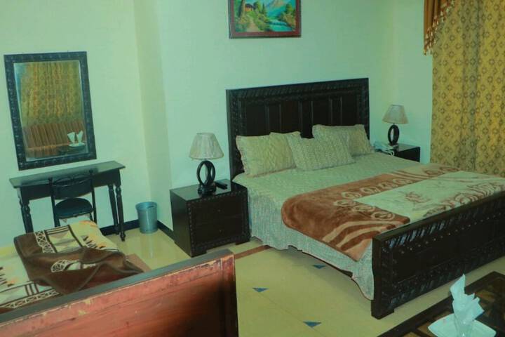Room 9 of 14
