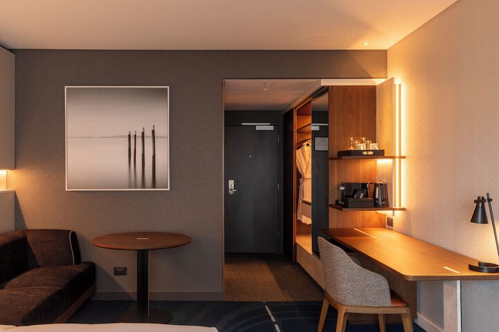 Room 22 of 103