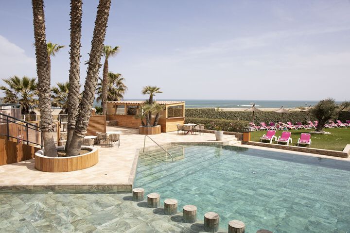 Pool Hotel