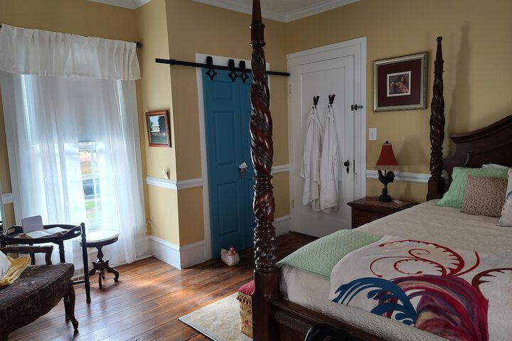 Room 10 of 31