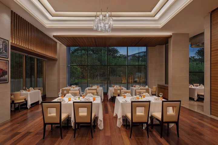 Dining 70 of 103